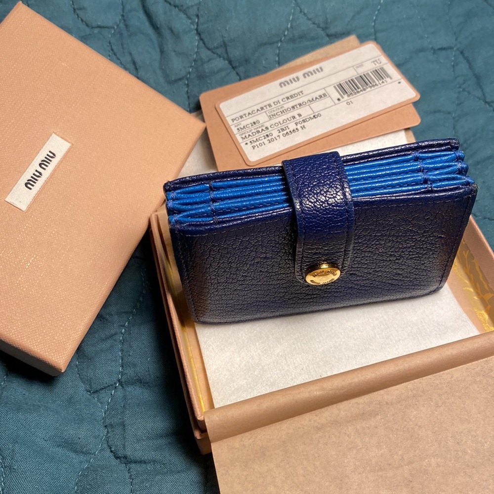 Blue accordion Miu Miu cardholder. *Excellent Condition*